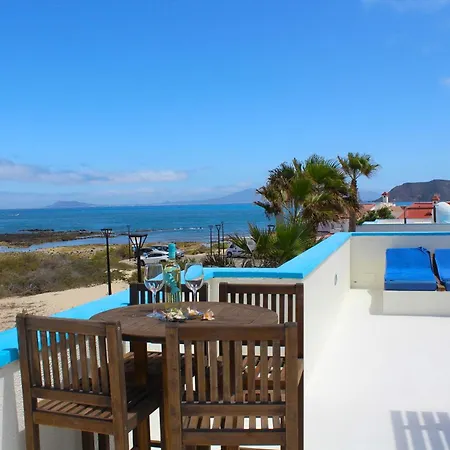 Eesha By Privilege Bay 拉·奥利瓦