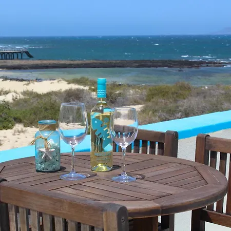 Eesha By Privilege Bay 拉·奥利瓦