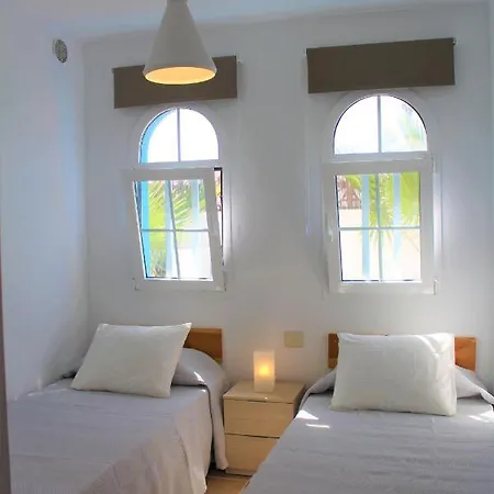 Eesha By Privilege Bay * La Oliva